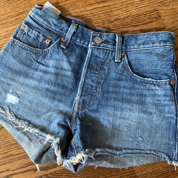Vintage High-Waisted LEVIS - Picture 2 of 2